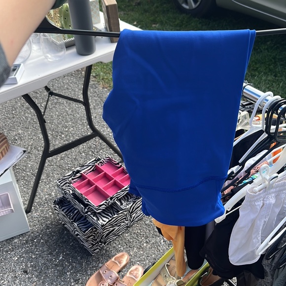 Lulu lemon - Picture 2 of 2